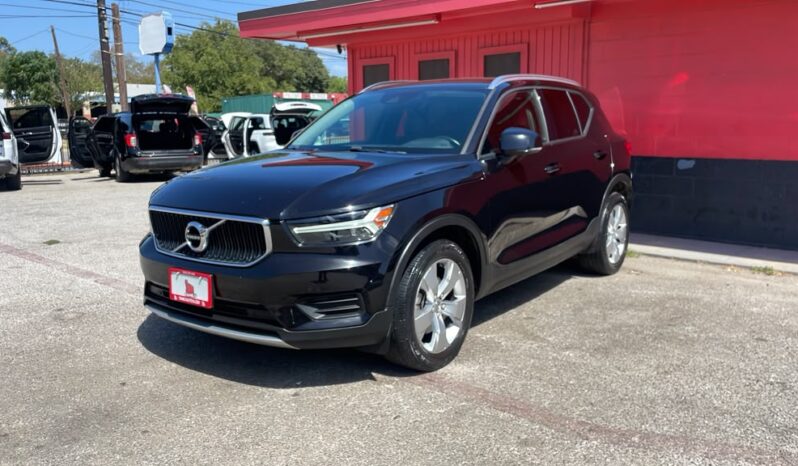 VOLVO XC40 2020