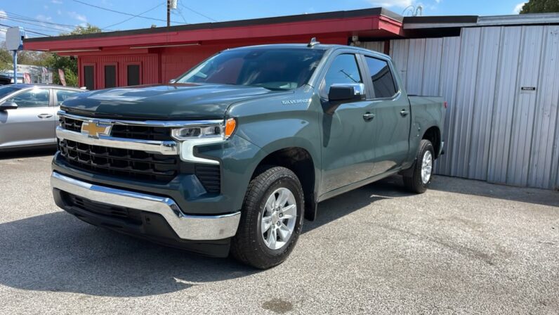 
								CHEVROLET SILVERADO 2025 full									