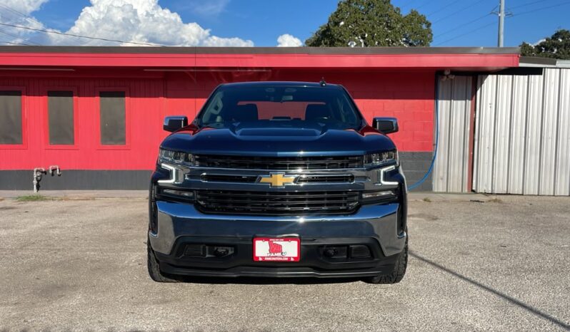 
								CHEVROLET SILVERADO 2021 full									
