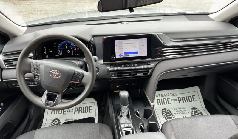 TOYOTA CAMRY 2025