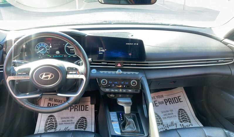 HYUNDAI ELANTRA 2024